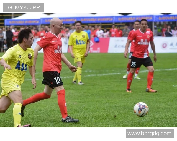 南部女王与邓迪联队的激烈对决展现足球魅力与团队精神